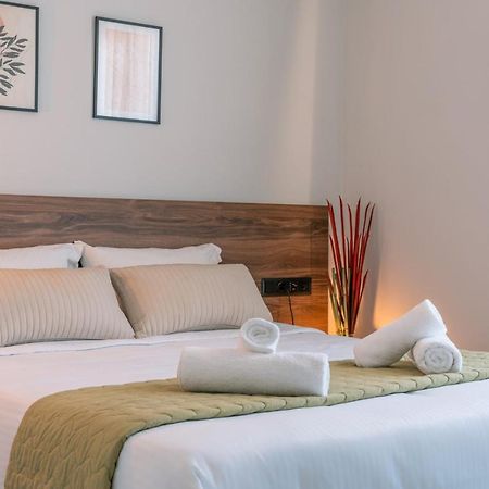 Brand New Suites In City Center Héraklion Extérieur photo